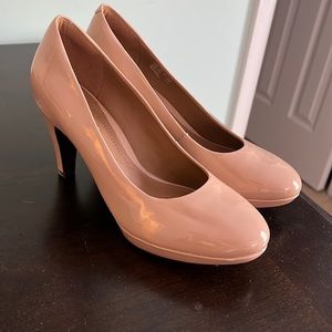 Clarks nude heels. Only worn a couple times.